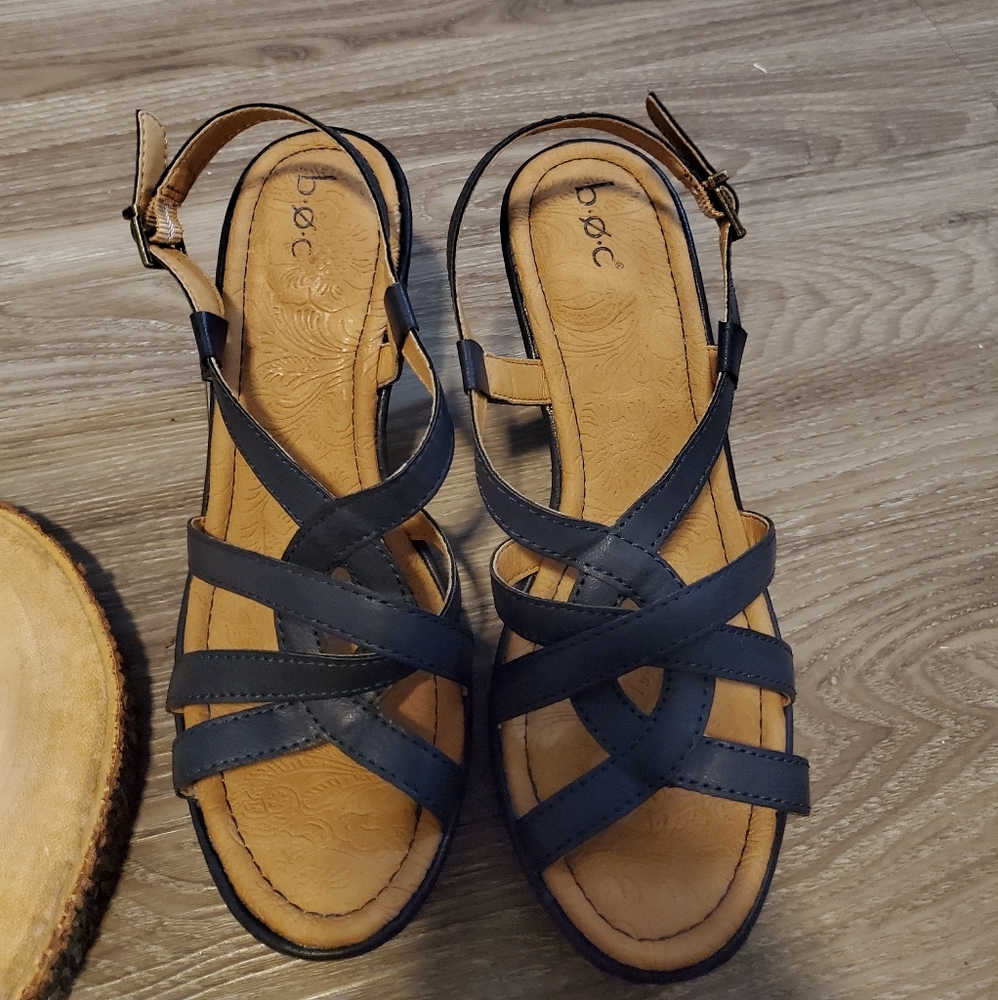Born navy wedges size 10 - Picture 3 of 8
